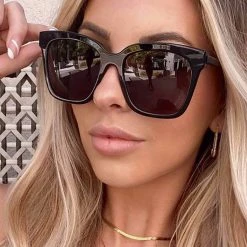 DIFF Eyewear The Great Fantastic Bella Polarized Sunglasses In Black/Grey