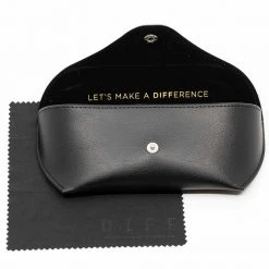 DIFF Eyewear Gia Sunglasses In Matte Black/Grey Gradient 9 DIFF Eyewear Gia Sunglasses In Matte Black/Grey Gradient