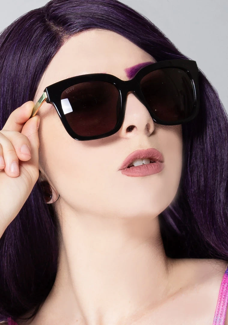 DIFF Eyewear X H.E.R. Bella Sunglasses In Black/Gray The Great Fantastic 3 DIFF Eyewear X H.E.R. Bella Sunglasses In Black/Gray The Great Fantastic