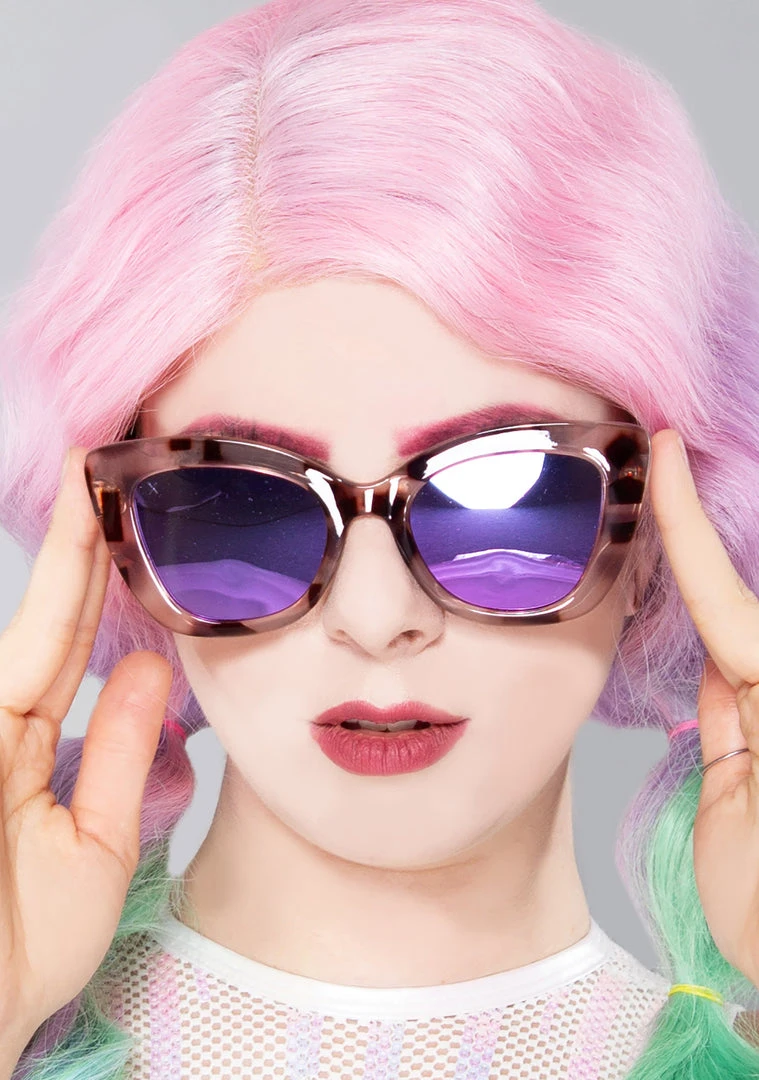 Dime Optics New Beverly Sunglasses In Tortoise/Pink Mirror 3 Dime Optics New Beverly Sunglasses In Tortoise/Pink Mirror