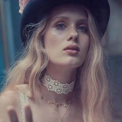 Fraiser Sterling Lacey Daisy Choker In Tan Accessories