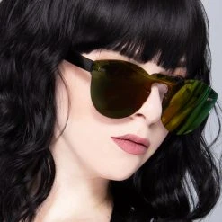 LASR Accessories Gimmie Space Reflective Sunglasses In Orange/Green Mirror