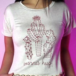 LA Style Rush Women's Festival Wanna Hug Crop Top T-Shirt